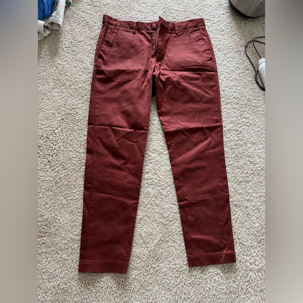 Banana Republic athletic fit Burgundy chino pants #trousers size 34/32
